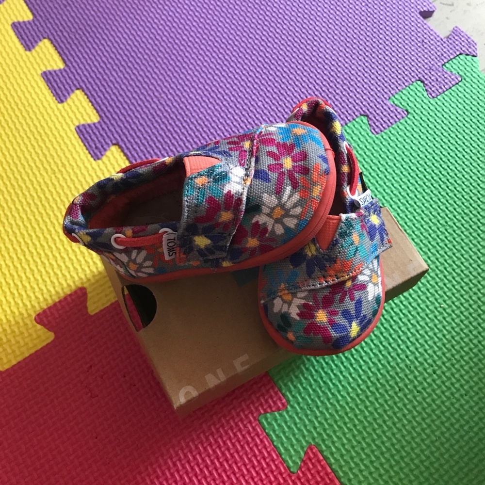 Toms