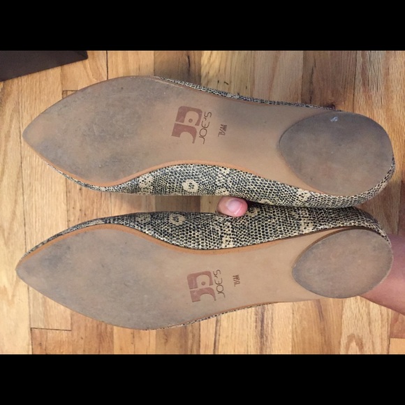 JOES JEANS 'Kitty V' Flats in Natural - Picture 3 of 3