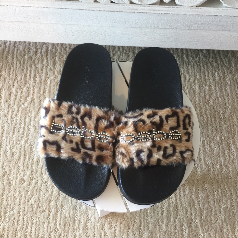 ❤️SOLD❤️ Bebe 'Furiosa' Leopard Print Slides - Picture 2 of 2