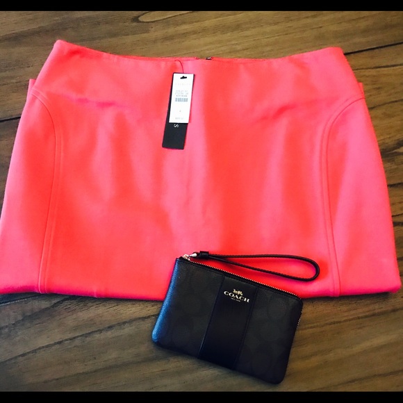 ❤️Smart Talbot Skirt in Beautiful Coral! Well Made - Picture 2 of 5