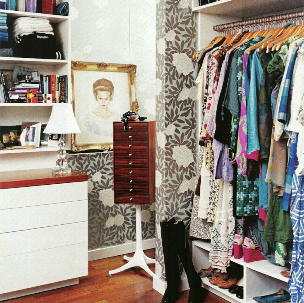 Welcome to my closet 🎀