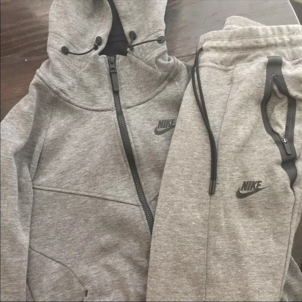 Nike Tech Suit Grey