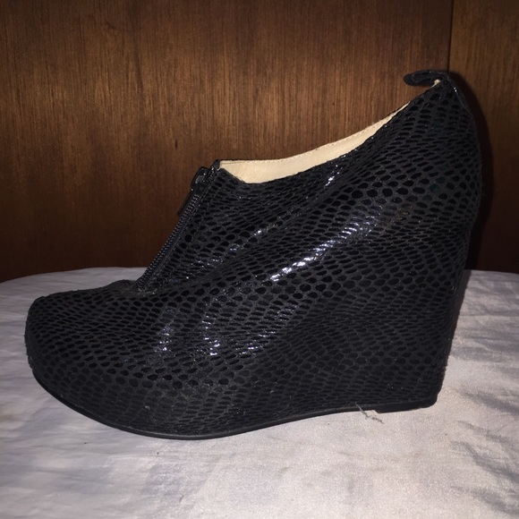 Jeffrey Campbell Snake Print zip wedges - Picture 3 of 6