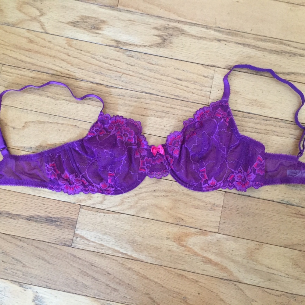 Apt9 pretty lace bra 38C-New without tags