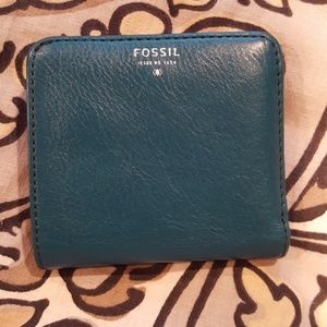 Gently used like new Fossil wallet