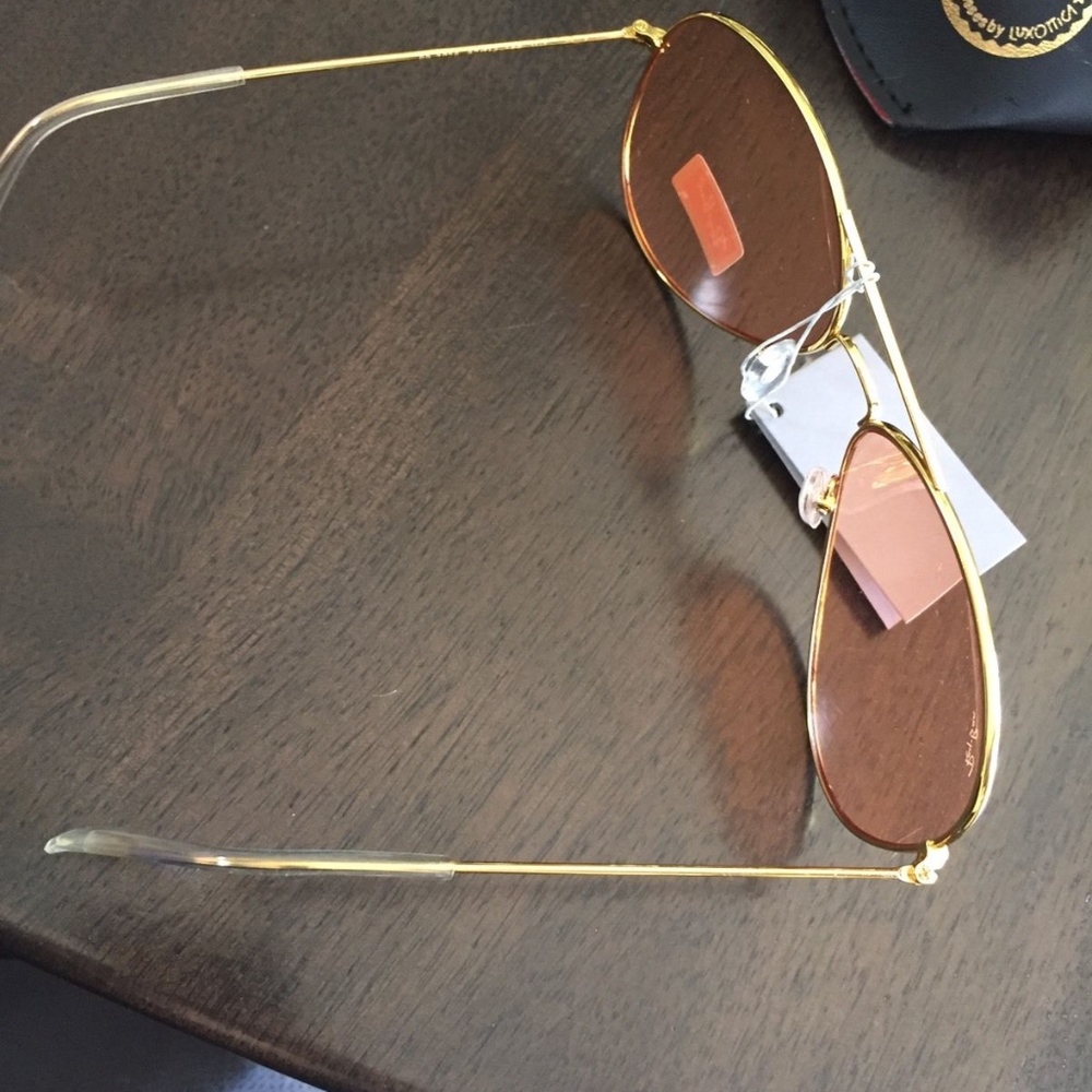 RAY-BAN AVIATOR SUNGLASSES- WOMENS- BRAND NEW!!