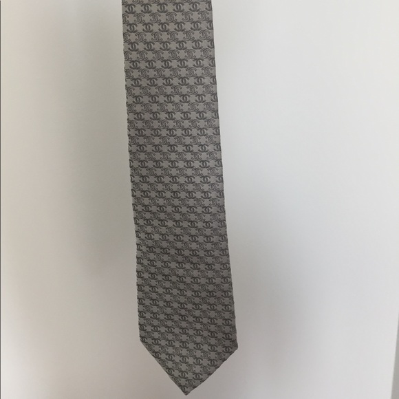 Chanel tie - Picture 2 of 5
