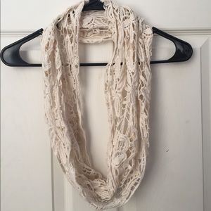 🌿 Lace Infinity Scarf 🌿
