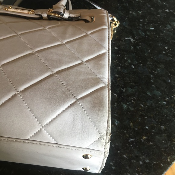 Michael Kors Hamilton Tote in Cream - Picture 7 of 8