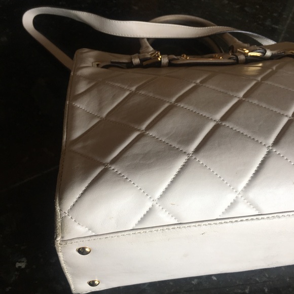 Michael Kors Hamilton Tote in Cream - Picture 8 of 8