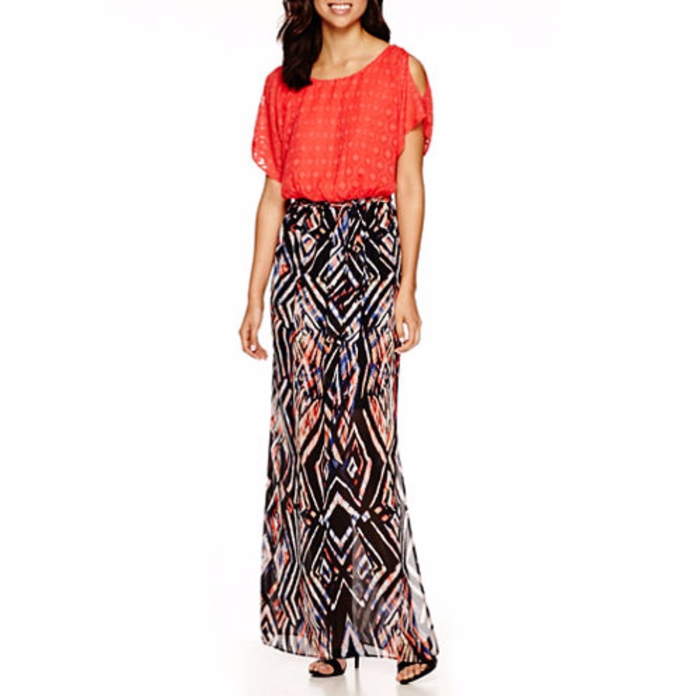 Cold shoulder maxi dress