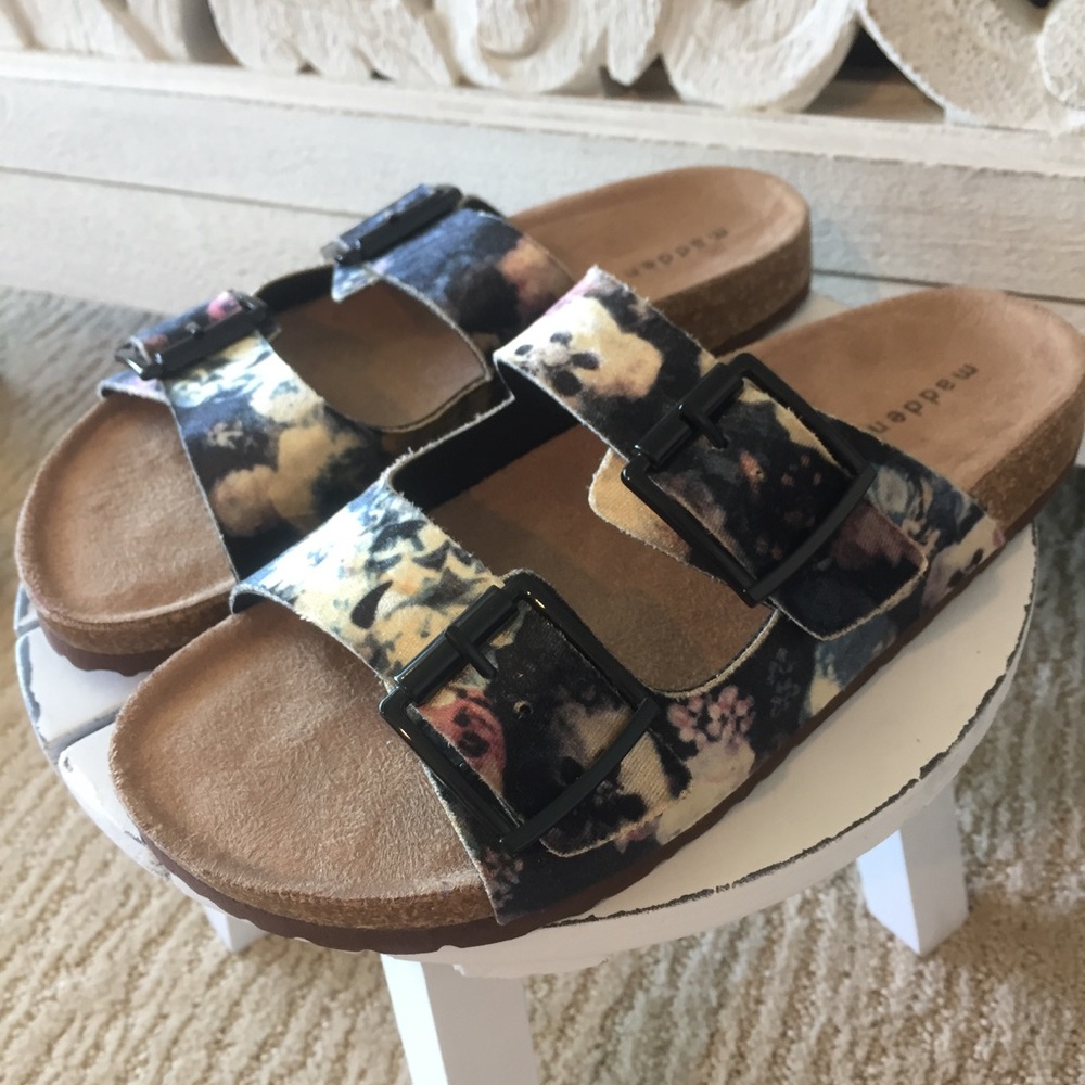 💛ONE LEFT💛 Steve Madden Velvet Floral Sandals - Picture 3 of 3