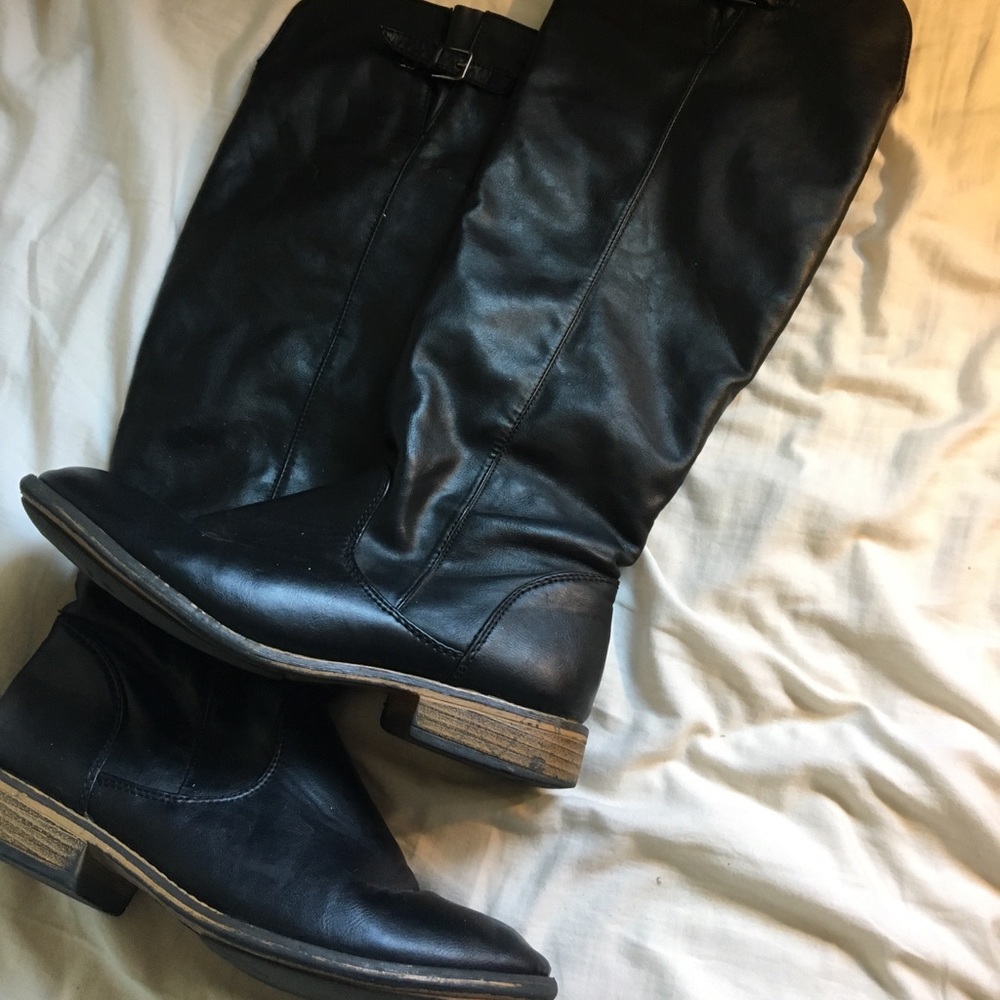 BLACK Knee HIGH BOOTS