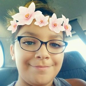 Meet your Posher, Venessa