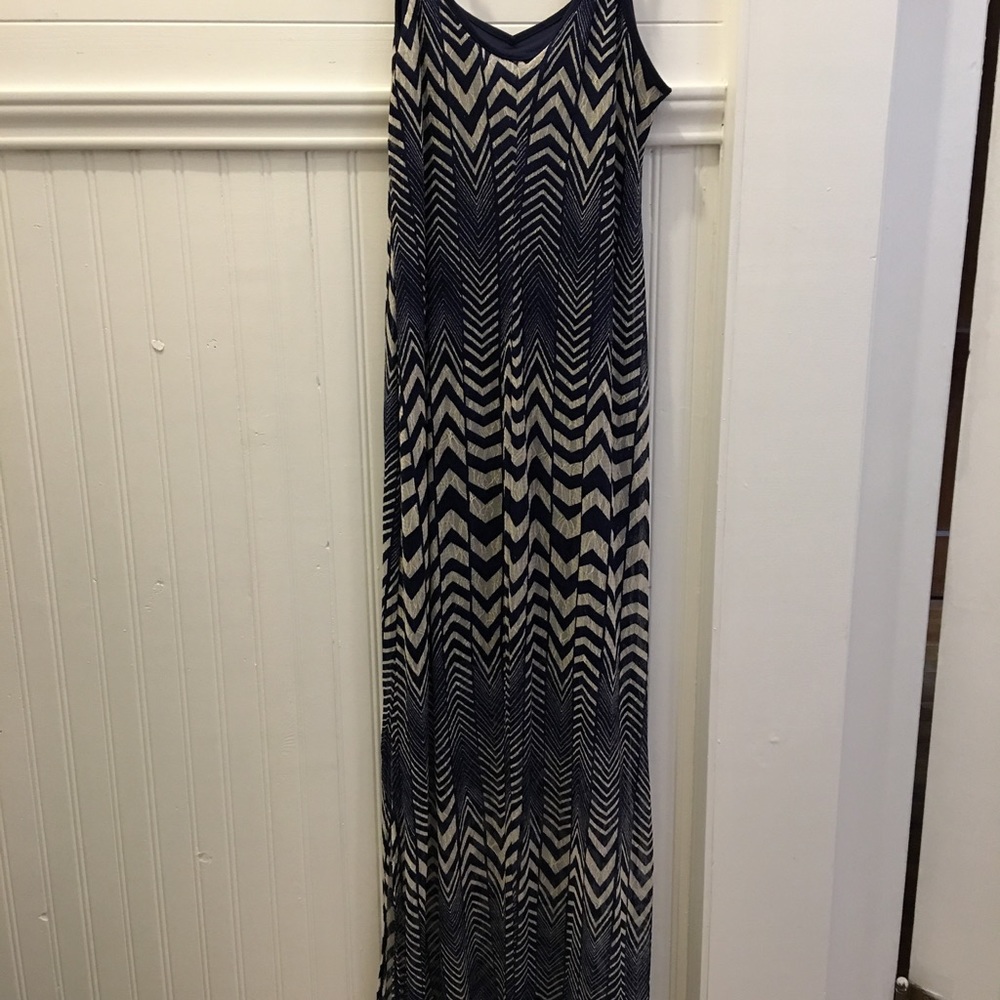 🎉2/$20🎉 ✨Lace maxi - Picture 5 of 8
