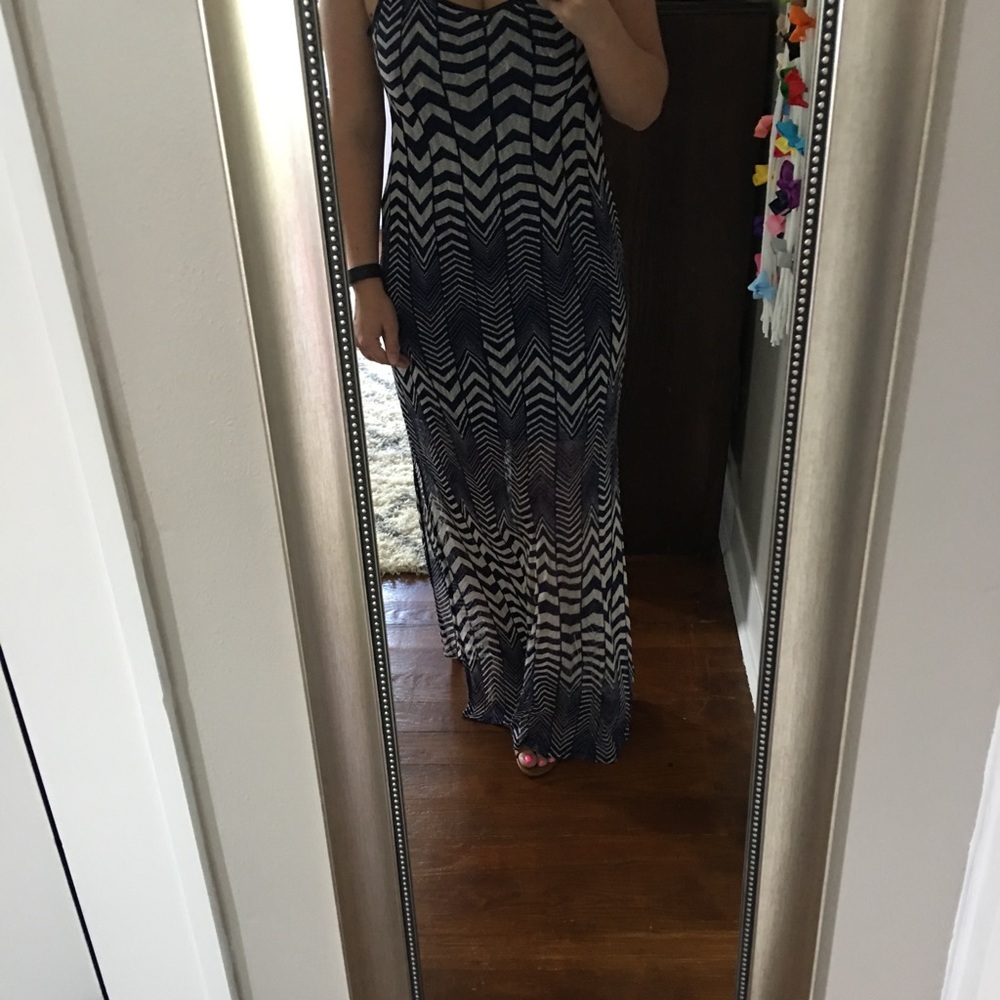 🎉2/$20🎉 ✨Lace maxi - Picture 3 of 8
