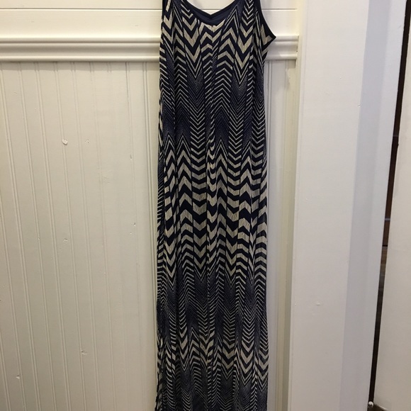 🎉2/$20🎉 ✨Lace maxi - Picture 5 of 8