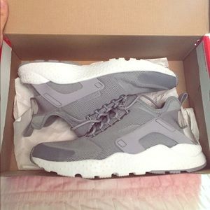 Wmn's air huarache run ultra