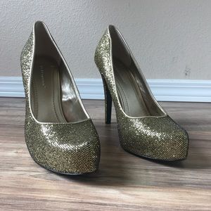 BCBG Gold Parade Pumps size 10