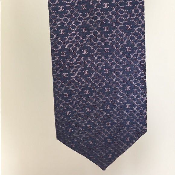 Chanel logo tie. New - Picture 2 of 5
