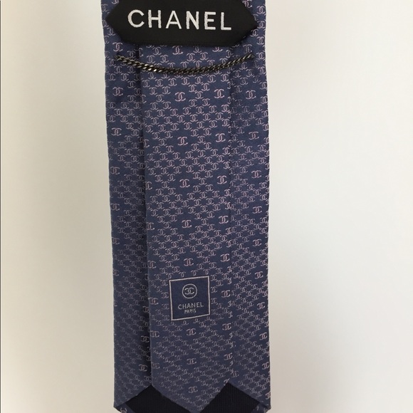 Chanel logo tie. New - Picture 3 of 5