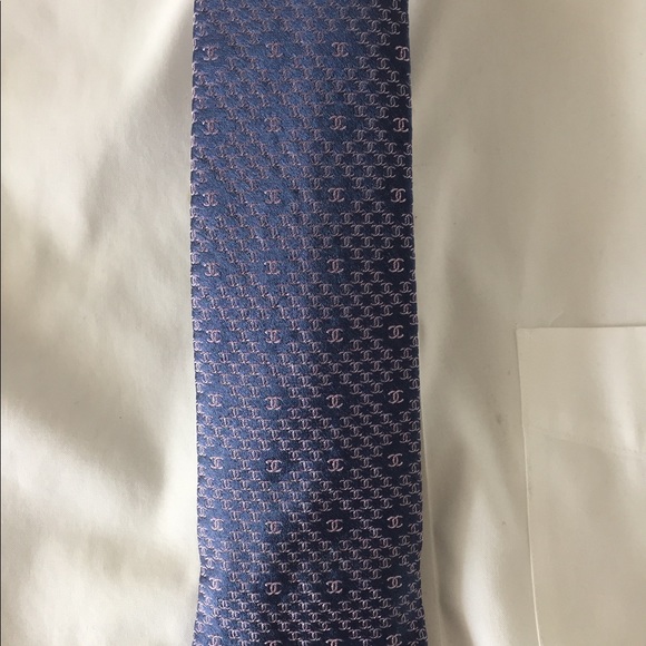 Chanel logo tie. New - Picture 5 of 5