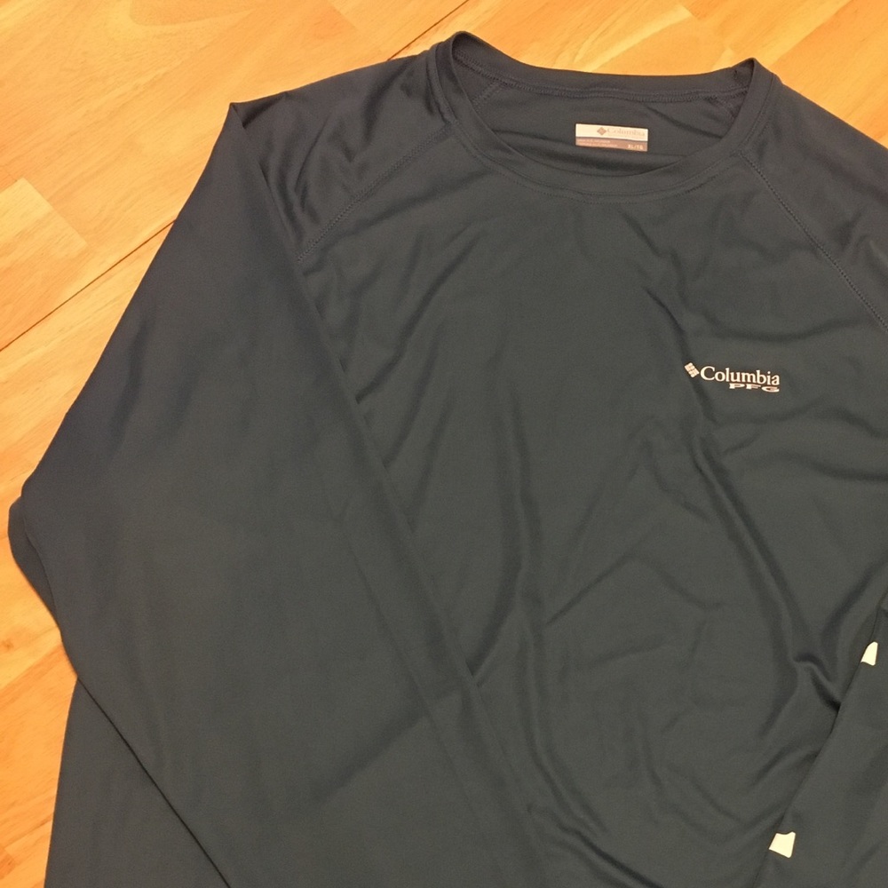 Like new long sleeve Columbia shirt