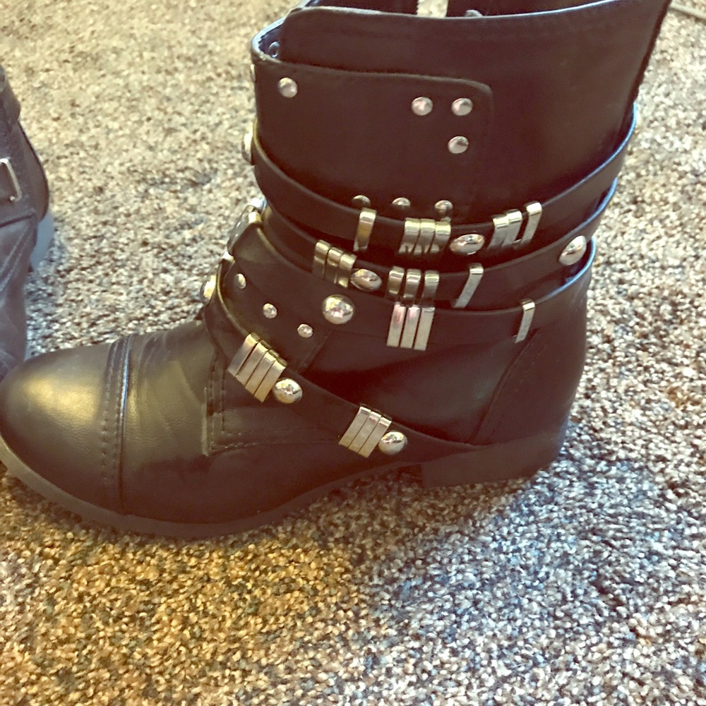 Rocker combat boots