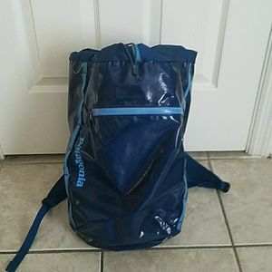 Patagonia 20L Lightweight Black Hole Cinch Pack