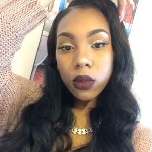 Meet your Posher, Nasia