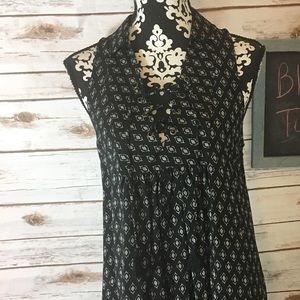 Chiffon black and white tunic size small