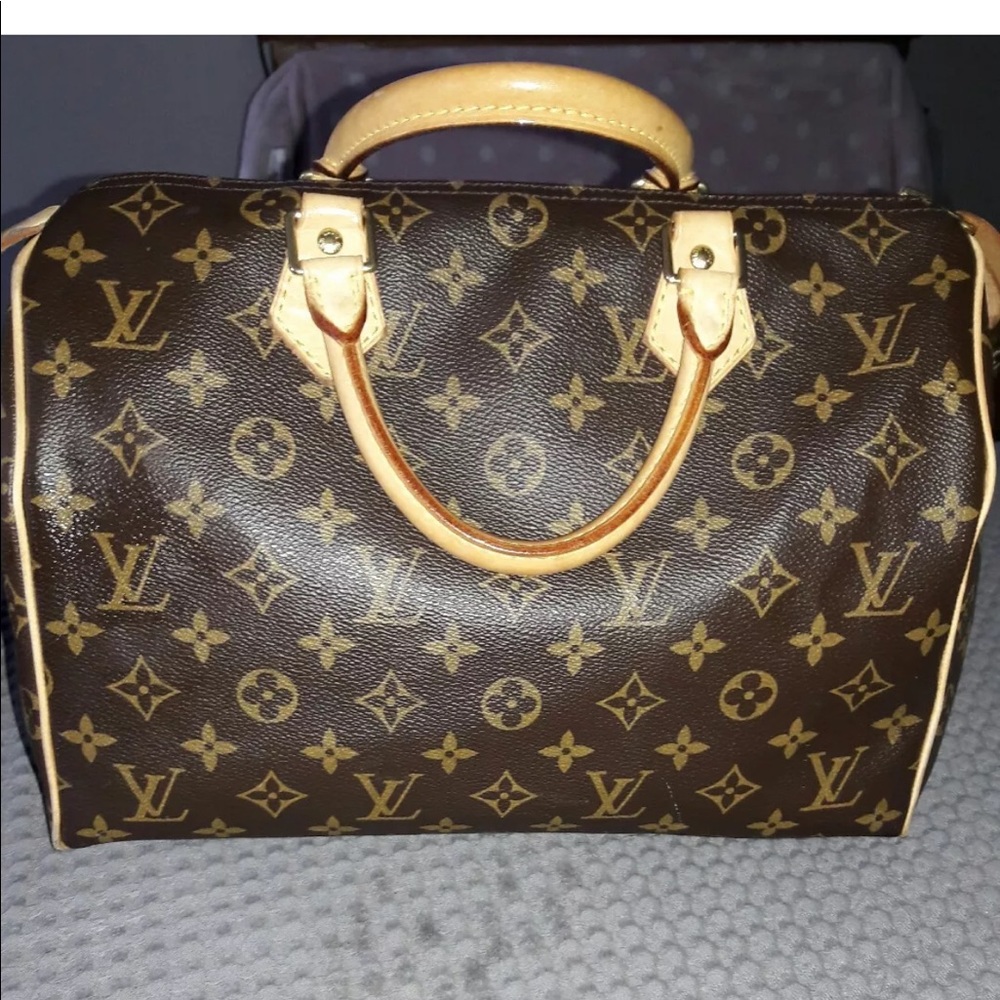 Authentic Louis Vuitton Monogram speedy 30