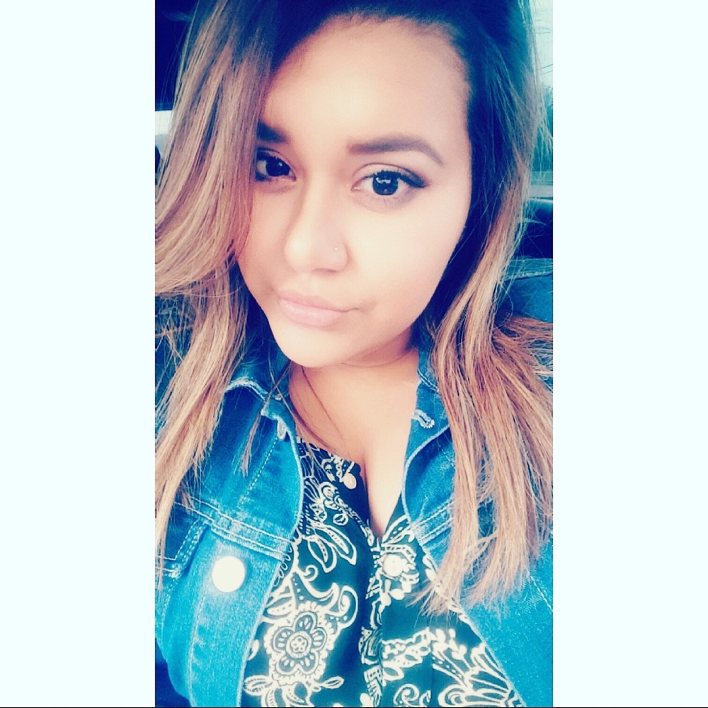 Meet your Posher, Yolanda