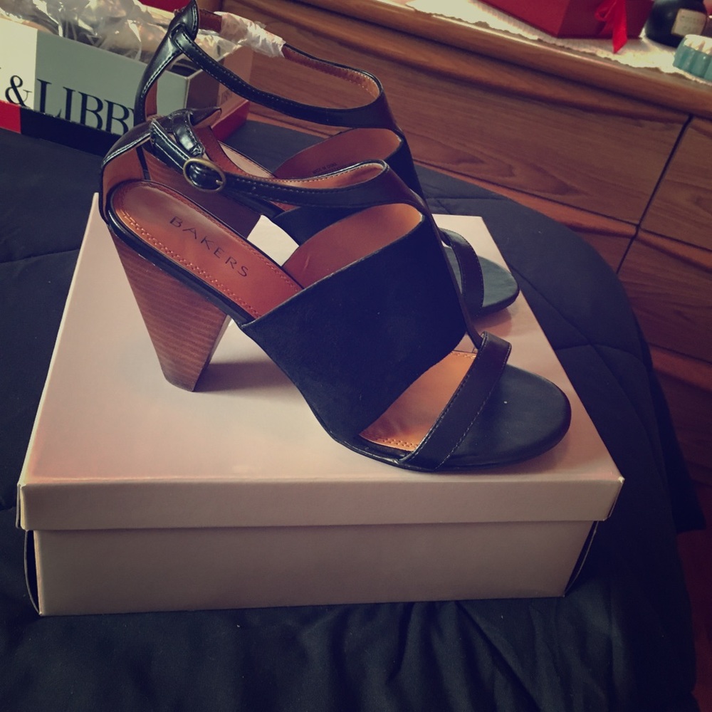 Never worn black bakers heels