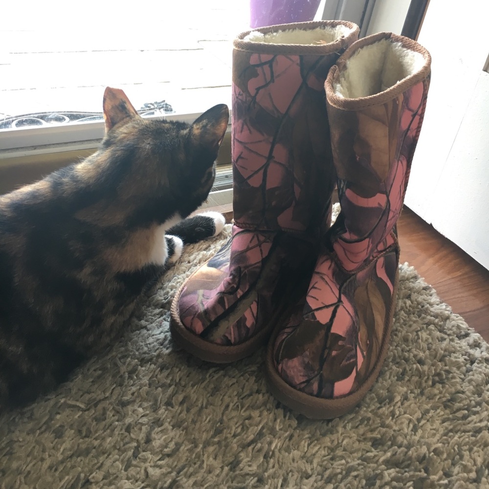 Pink Camo Snow Boots