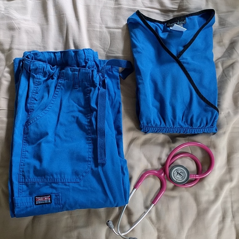 Cherokee Scrub Set
