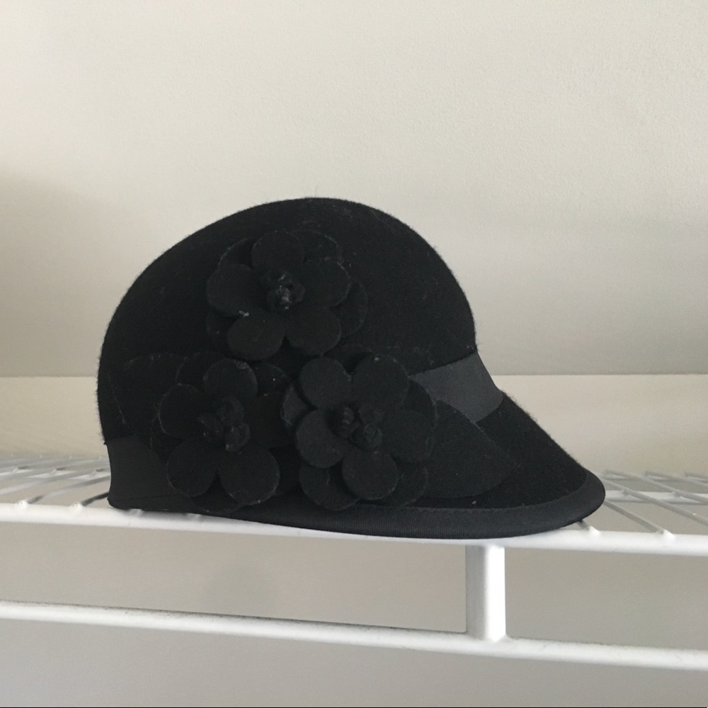 Nine West Black Cloche Hat