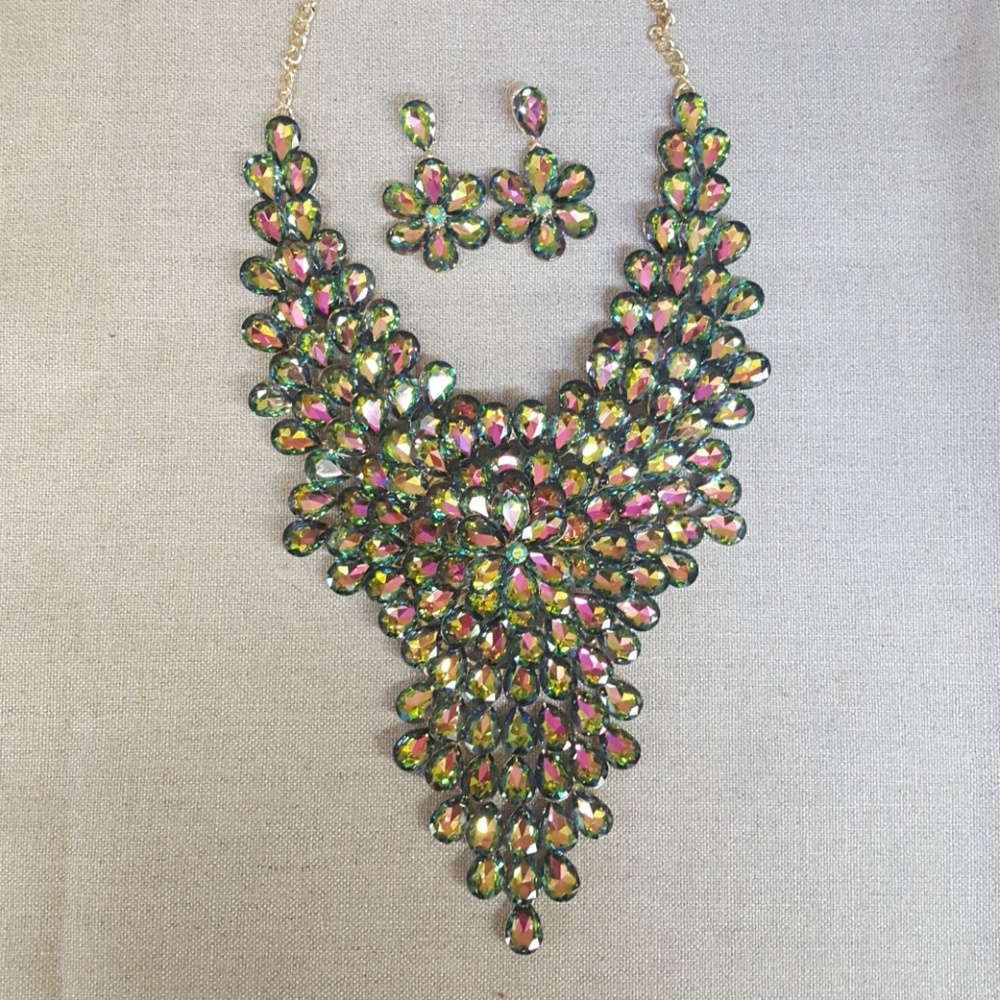 Emerald Green Bib Necklace