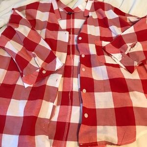 Plaid red and white top