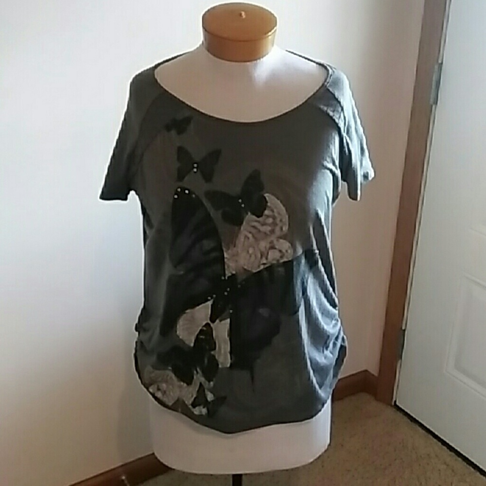 $5 Sale Ruched Butterfly shirt