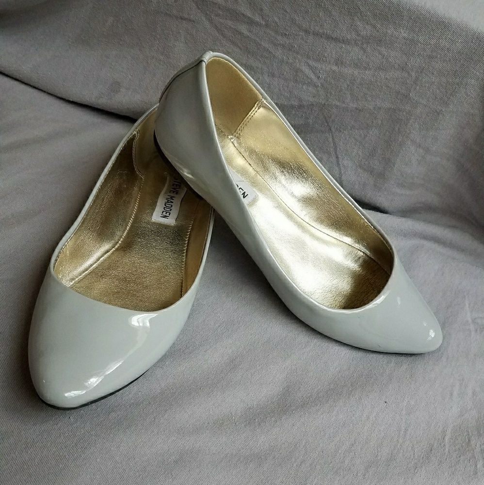 Grey Steve madden flats