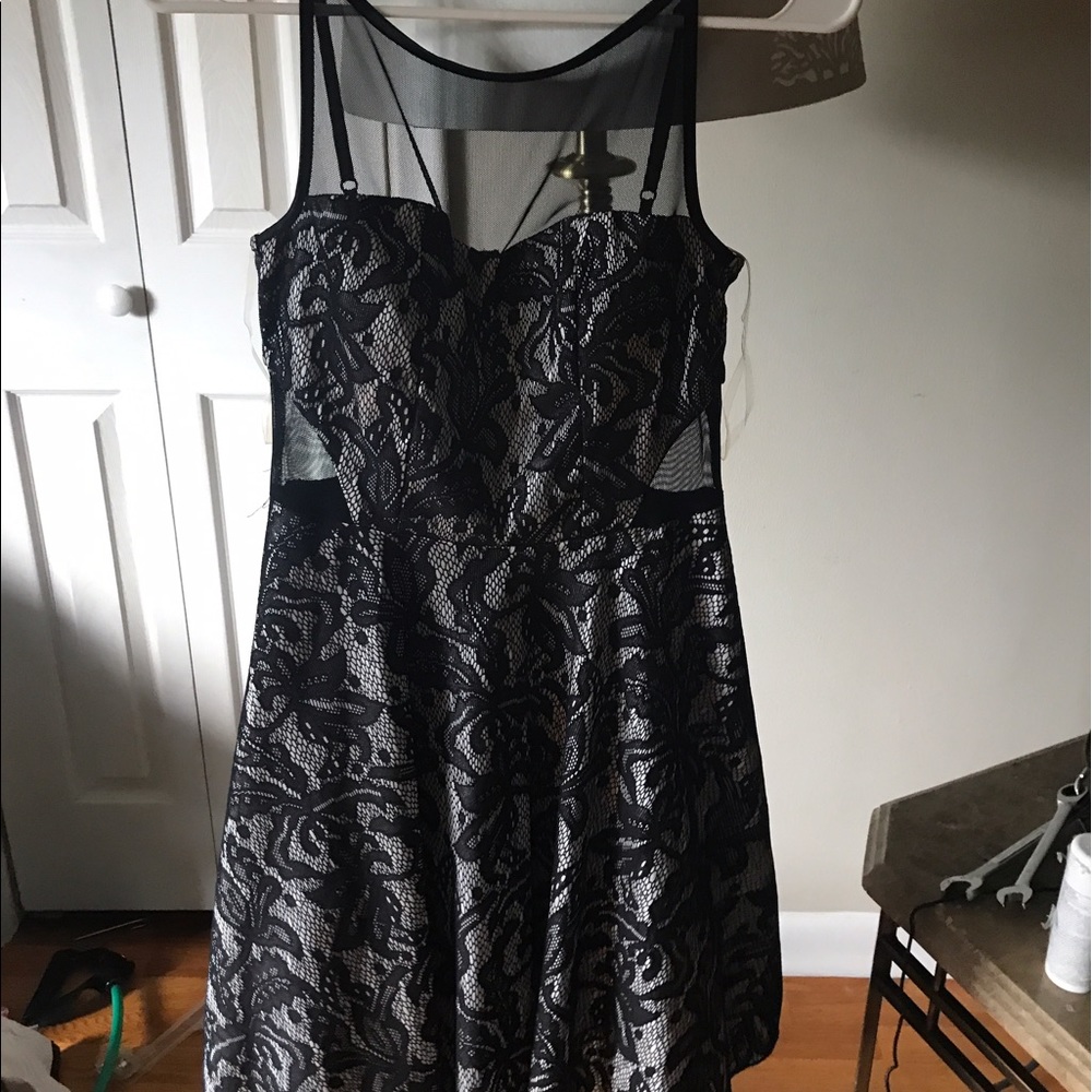 Very pretty Lace dress
