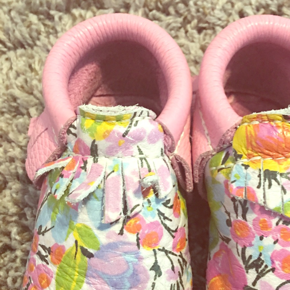 Flower 🌺 Power Freshly Picked Moccasins size 3