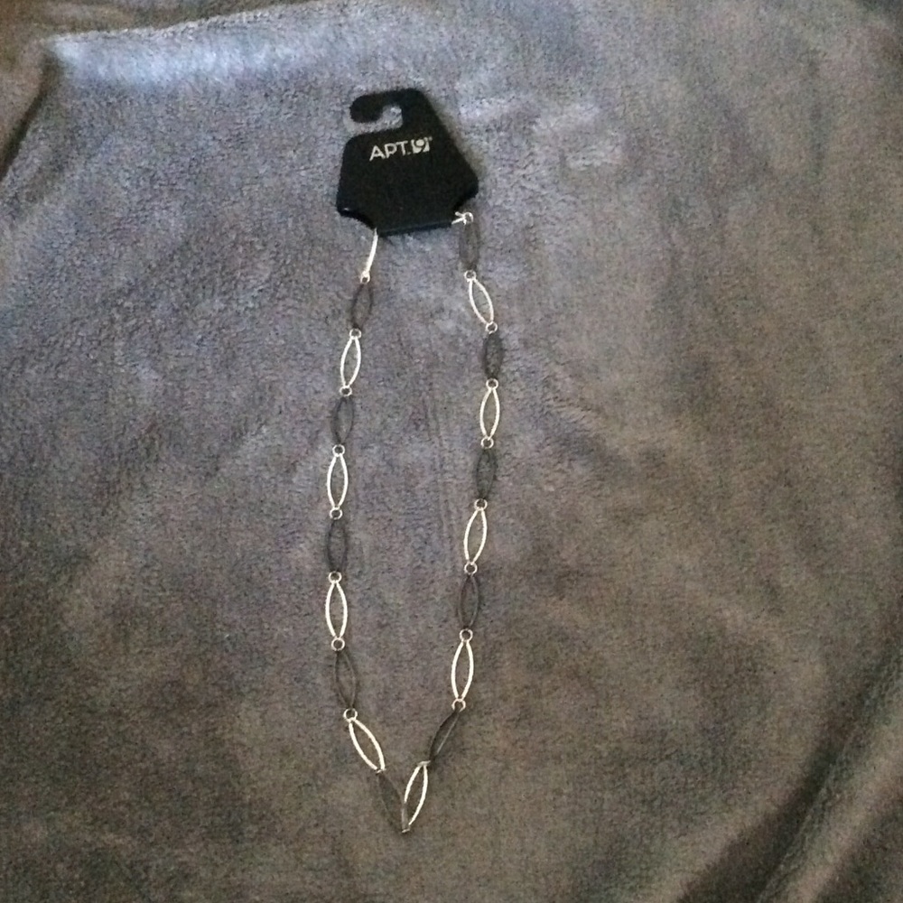 Necklace. NWT