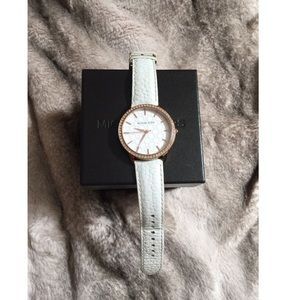 Authentic Michael Kors RoseGold Women Watch MK2223