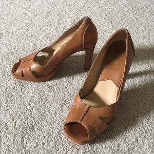 Michael Michael Kors leather heels size 6