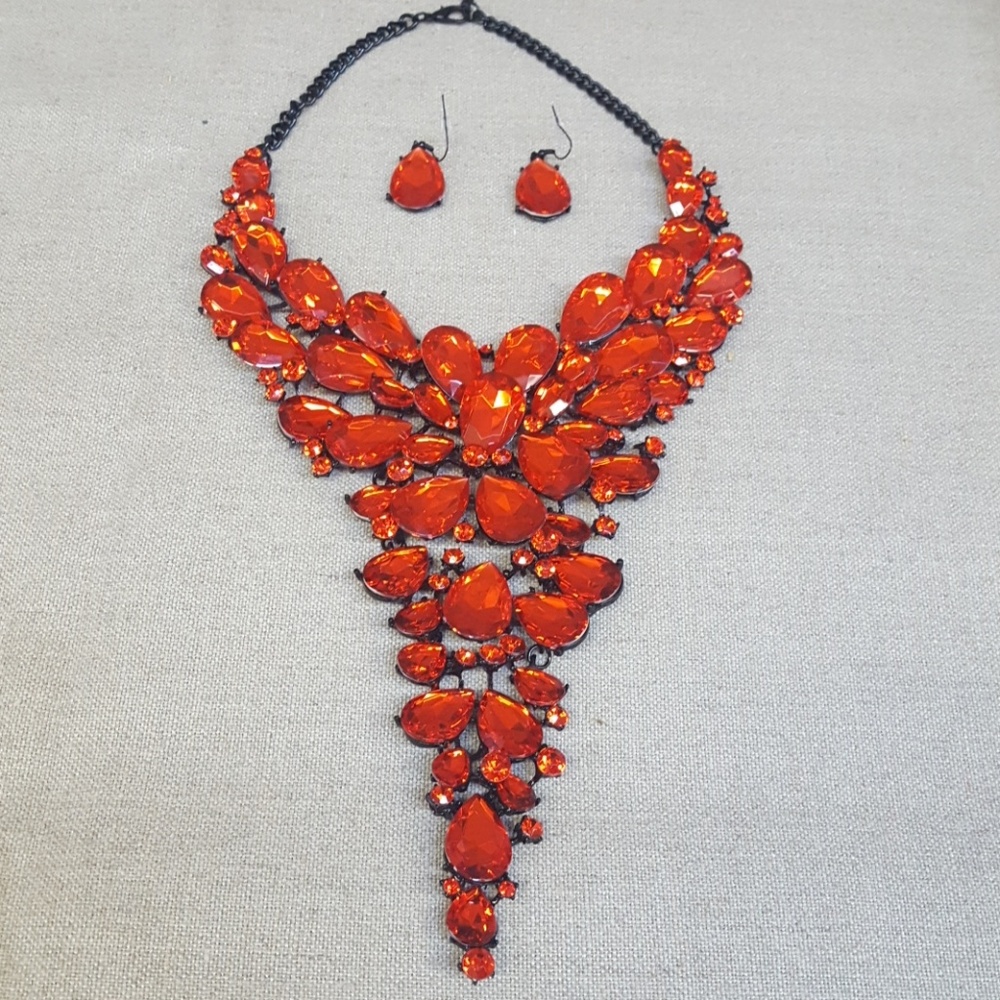 Acrylic Bead Bib necklace