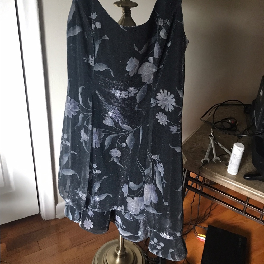 Very pretty floral dress