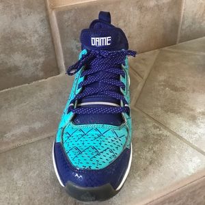 lillard pdx carpet shoes