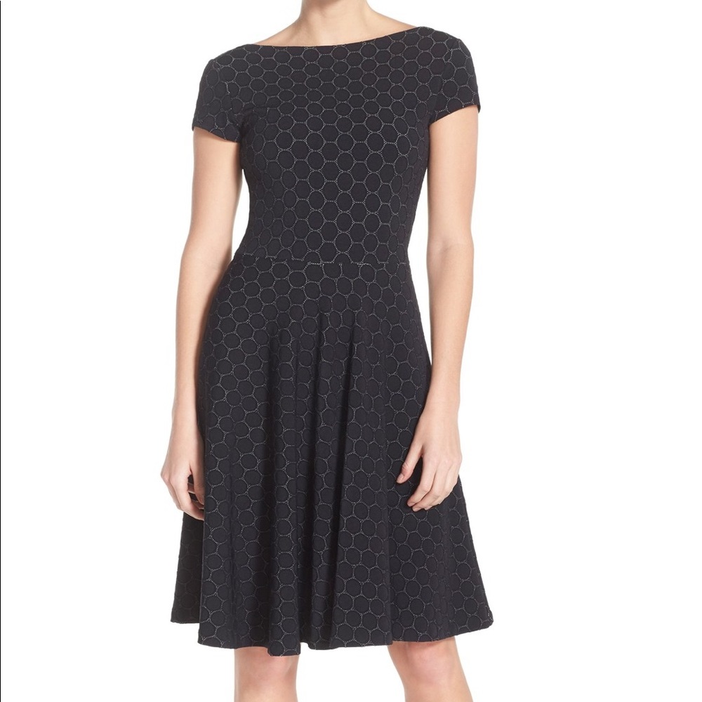 Leota Circle Jersey Stretch Dress in Mint Green